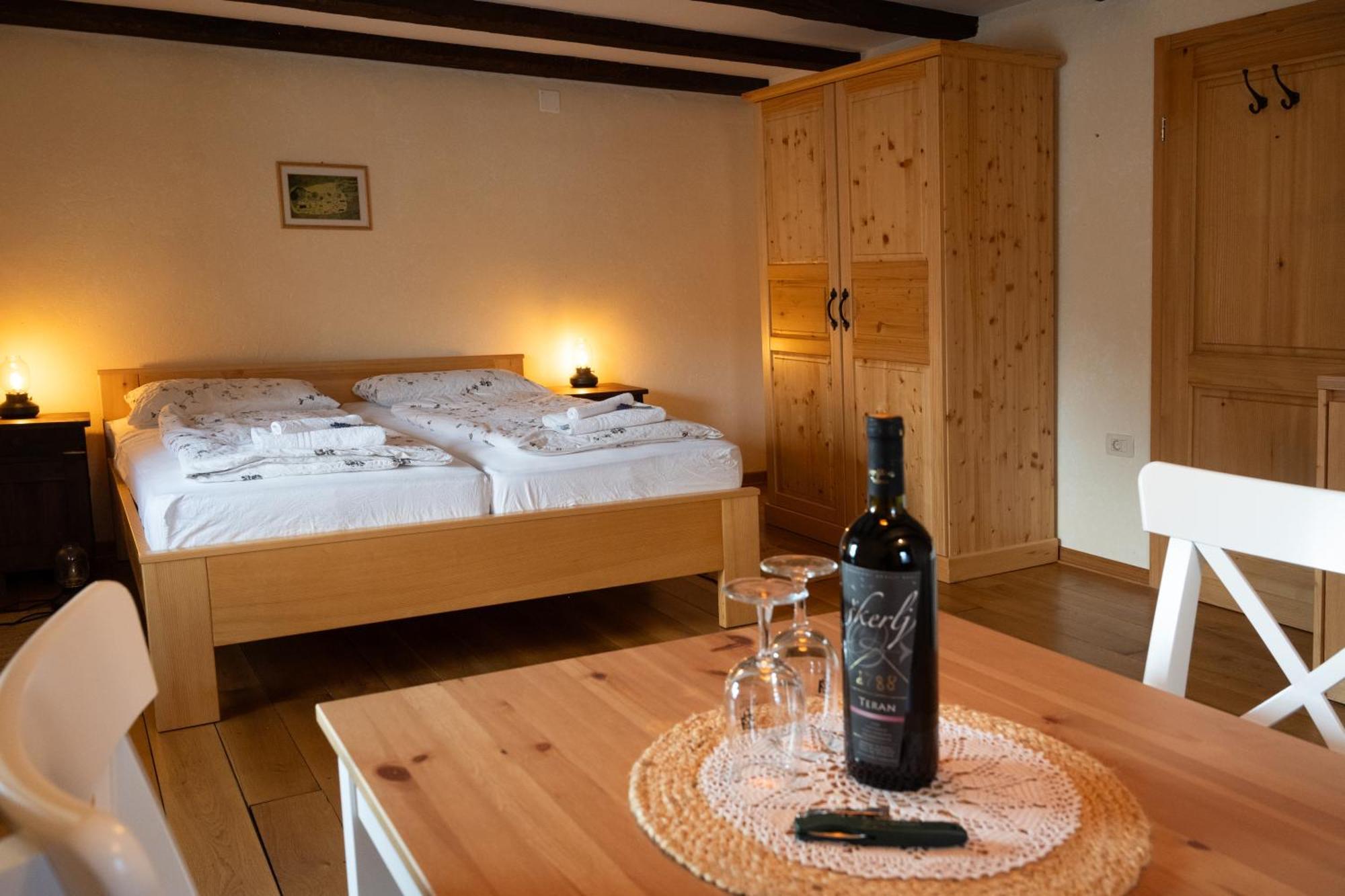 Skerlj Wine Estate Vendégház Tomaj Kültér fotó